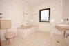 DIETZ: 4 Zimmer-Wohnung im Nordring von Dieburg - 2 Balkone und optionale Garage - Tageslichtbad mit Badewanne