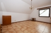 **VERMIETET**DIETZ: Großzügige 3 Zimmerwohnung im ersten Obergeschoss mit 23 qm Balkon - Tiefgarage - Schlafzimmer 1 von 2