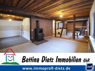 **VERMIETET**DIETZ: 4 Zimmer-Wohnung ALTSTADT- Einzige Wohnpartei im Haus – Garage – neue Gas-Brennwertheizung, 64832 Babenhausen, Etagenwohnung