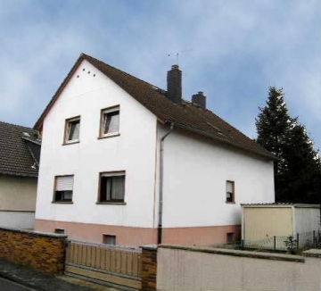 Ein 1-2 Familienhaus, das SIE überzeugen wird. Mit 2 Garagen
und einem herrlichen Garten, 64839 Münster, Einfamilienhaus