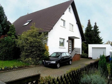 **Verkauft**Herrliches gepflegtes 2 Familienhaus mit
großem Grundstück. In ruhiger Lage von Babenha, 64832 Babenhausen, Zweifamilienhaus