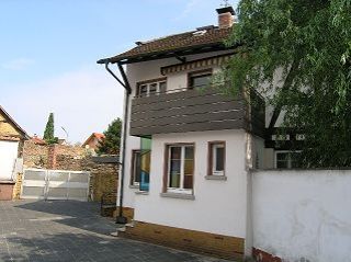 Gemütliches kleines Haus mit Grundstück, alternativ
zur Eigentumswohnung in Babenhausen Stadt, 64832 Babenhausen, Einfamilienhaus