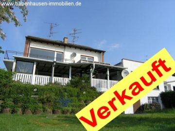 ***VERKAUFT***  2 Familienhaus – in traumhafter Ortsrandlage – komplett frei, 64832 Babenhausen, Zweifamilienhaus