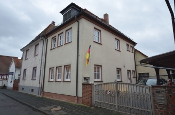 DIETZ: Kleines Einfamilienhaus in ruhiger Lage von Hainburg – Klein-Krotzenburg, 63512 Hainburg, Einfamilienhaus