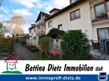 **VERKAUFT**DIETZ: TIPTOP 3 Zimmerwohnung mit 2 Balkonen – 2 Bäder – 1 Garagen- +1 Außenstellplatz inklusive – Direkte Feldrandlage!, 64807 Dieburg, Etagenwohnung