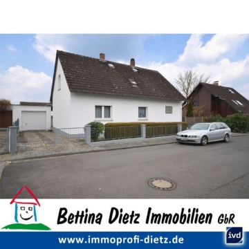 **VERKAUFT** nach nur 4 Tagen! DIETZ: Einfamilienhaus mit 7 Zimmer – 2 Bäder – 557m² Grundstück – Nebengebäude und Garage in Groß-Umstadt – SEMD!, 64823 Groß-Umstadt, Einfamilienhaus