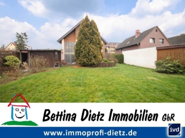 **VERKAUFT**DIETZ: Großes Einfamilienhaus mit Gartengrundstück – Terrasse – Balkon – Garage – Car-Port – voll unterkellert –, 64846 Groß-Zimmern, Einfamilienhaus