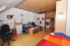 **VERKAUFT**DIETZ: Energiesparendes, junges Familienhaus im Neubaugebiet in Ringheim nur 57 Euro Gaskosten - Schlafzimmer 4 von 4
