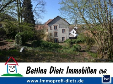 **VERKAUFTT**DIETZ: Historische Immobilie mit 554 qm großen Grundstück in Schaafheim – Mosbach, 64850 Schaafheim, Einfamilienhaus