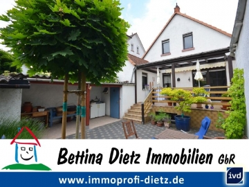 **VERKAUFT**DIETZ: Gemütliches Einfamilienhaus mit Garten, Garage und toller SÜD-WEST-Terrasse, 64832 Babenhausen, Haus