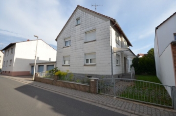 **VERKAUFT**DIETZ: Zweifamilienhaus in Schaafheim – Mosbach, 64850 Schaafheim, Zweifamilienhaus