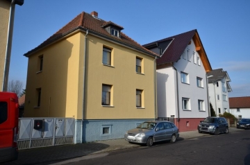 **VERKAUFTT**DIETZ: JÜGESHEIM – Einfamilienhaus mit riesigem Grundstück – Nebengebäude – Außenfassadendämmung, 63110 Rodgau, Einfamilienhaus