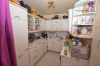 **VERKAUFT**DIETZ: Ein Haus für die junge Familie mit innenliegendem Apartment im Souterrain - Küche