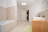 DIETZ: Gehobene 4-Zimmer-Wohnung mit fantastischer Ausstattung Baujahr 2013 - Hauptbadezimmer
