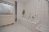 **VERKAUFT**DIETZ: Einzugsbereites Einfamilienhaus in toller Wohnlage von Babenhausen-Sickenhofen! - Badewanne und Dusche