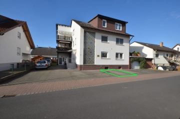 **VERKAUFT**DIETZ: Großzügige 4 Zimmer Maisonette-Wohnung mit EBK, 2 Bäder, 2 Balkonen uvm., 64846 Groß-Zimmern, Maisonettewohnung