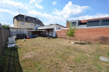 **VERKAUFT**DIETZ: Zweifamilienhaus mit großzügigem Garten und Garage, 64846 Groß-Zimmern, Doppelhaushälfte