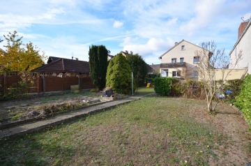 **VERKAUFT**DIETZ: Zweifamilienhaus mit großem Garten, Garage, Balkon, Keller, 64839 Münster, Zweifamilienhaus